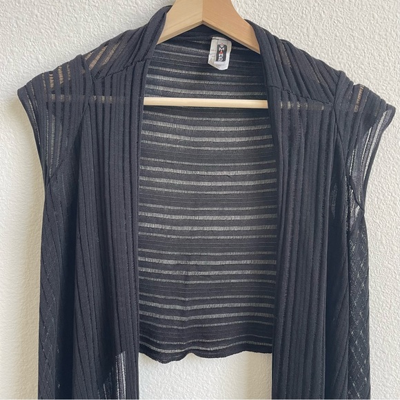 MI & RENA Vintage Black Semi Sheer Stripe Short Sleeve Drape Crop Cardigan Top - Picture 5 of 13